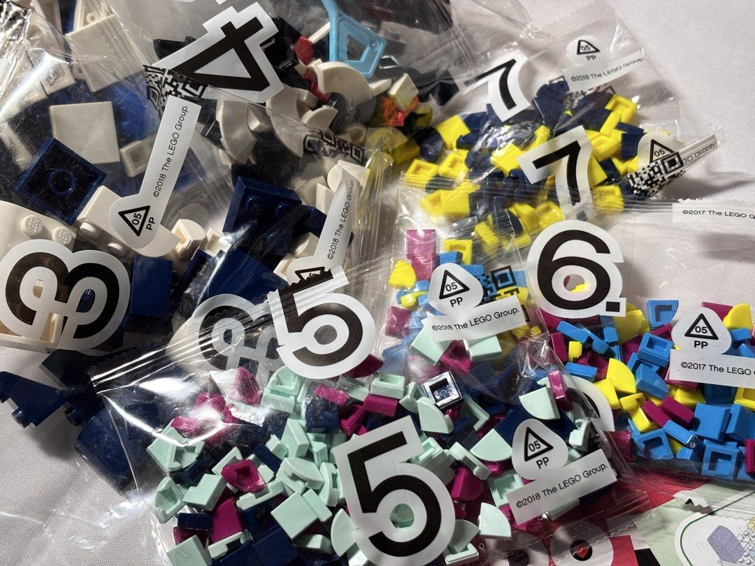 LEGO DOTS Creative Animal Drawer 41805 (Category: Lego & Building Sets) located in Baguio. Submitted by 21enygrace.ph (Listing ID 1470276508, Image 3). Description: - LEGO DOTS Creative Animal Drawer (Set 41805) - Recommended for ages 6 and up - Factory sealed bags inside original box (box has minor shelf wear and edge creases) - Includes original instruction booklet - Fun and functional DIY project for organizing small desk items.