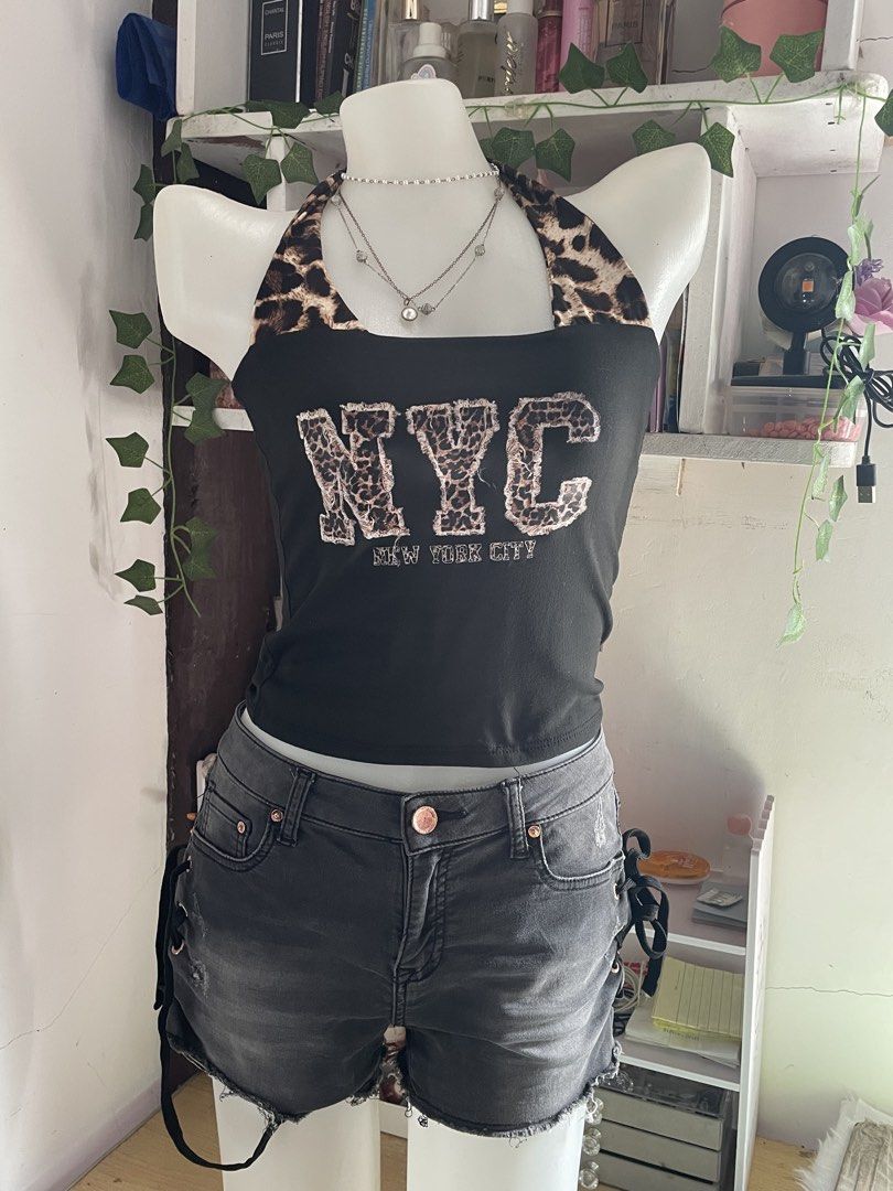Leopard Print Halter Top (Category: Others Tops) located in Puerto Princesa. Submitted by bygaelle.co (Listing ID 1470264254, Image 1). Description: Price negotiable Xs-M.