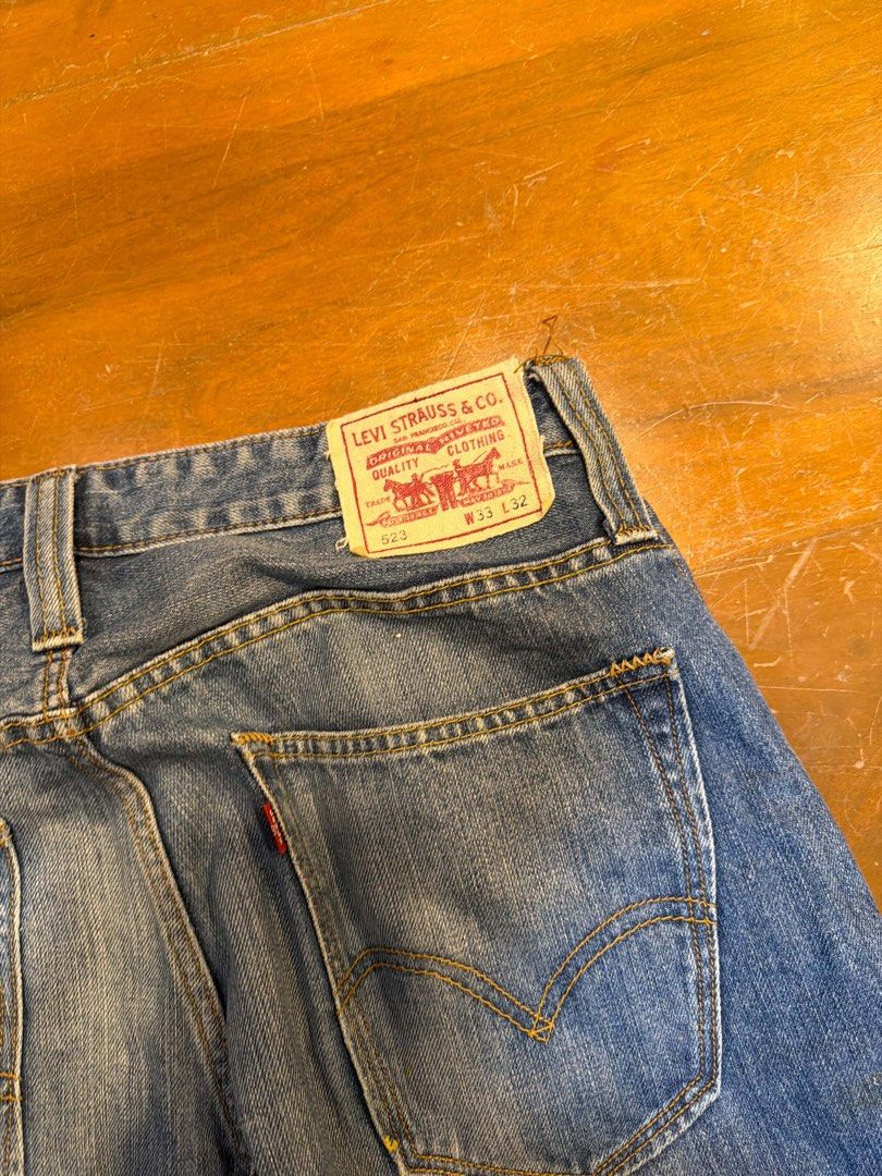 Levi Strauss & Co. denim jeans (Category: Jeans) located in Zamboanga. Submitted by itsyagurll (Listing ID 1470278461, Image 3). Description: Measurements Waist: 33 inches Length: 39.5 Rise: 10.5 Leg hole: 9.