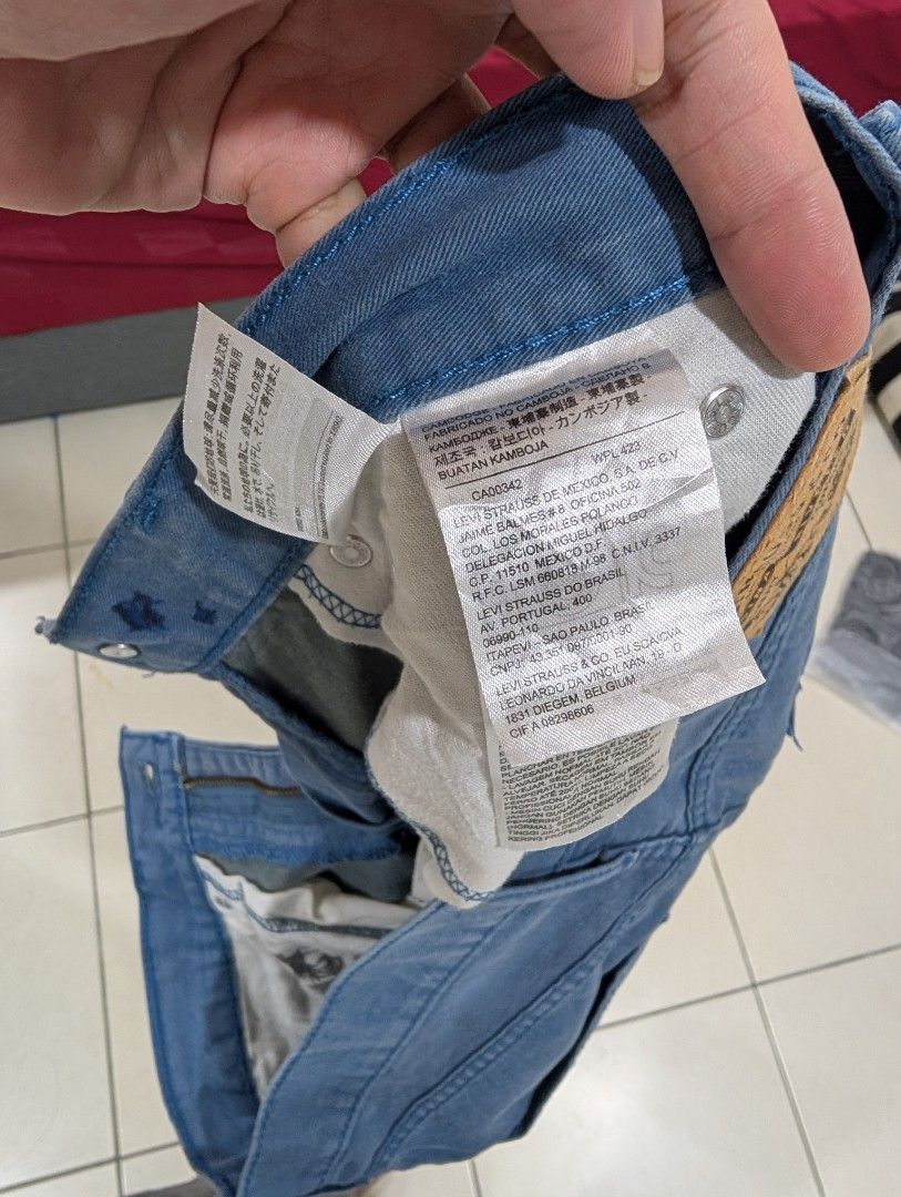 levis (Category: Chinos) located in Selayang. Submitted by foxdie14 (Listing ID 1470196596, Image 3). Description: manual 30/40.