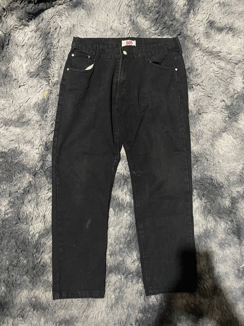 Levi's 501 (Category: Jeans) located in Manila. Submitted by garmentsreseller (Listing ID 1470294392, Image 1). Description: SIZE - 33 WIDTH - 16 LENGTH – 37.