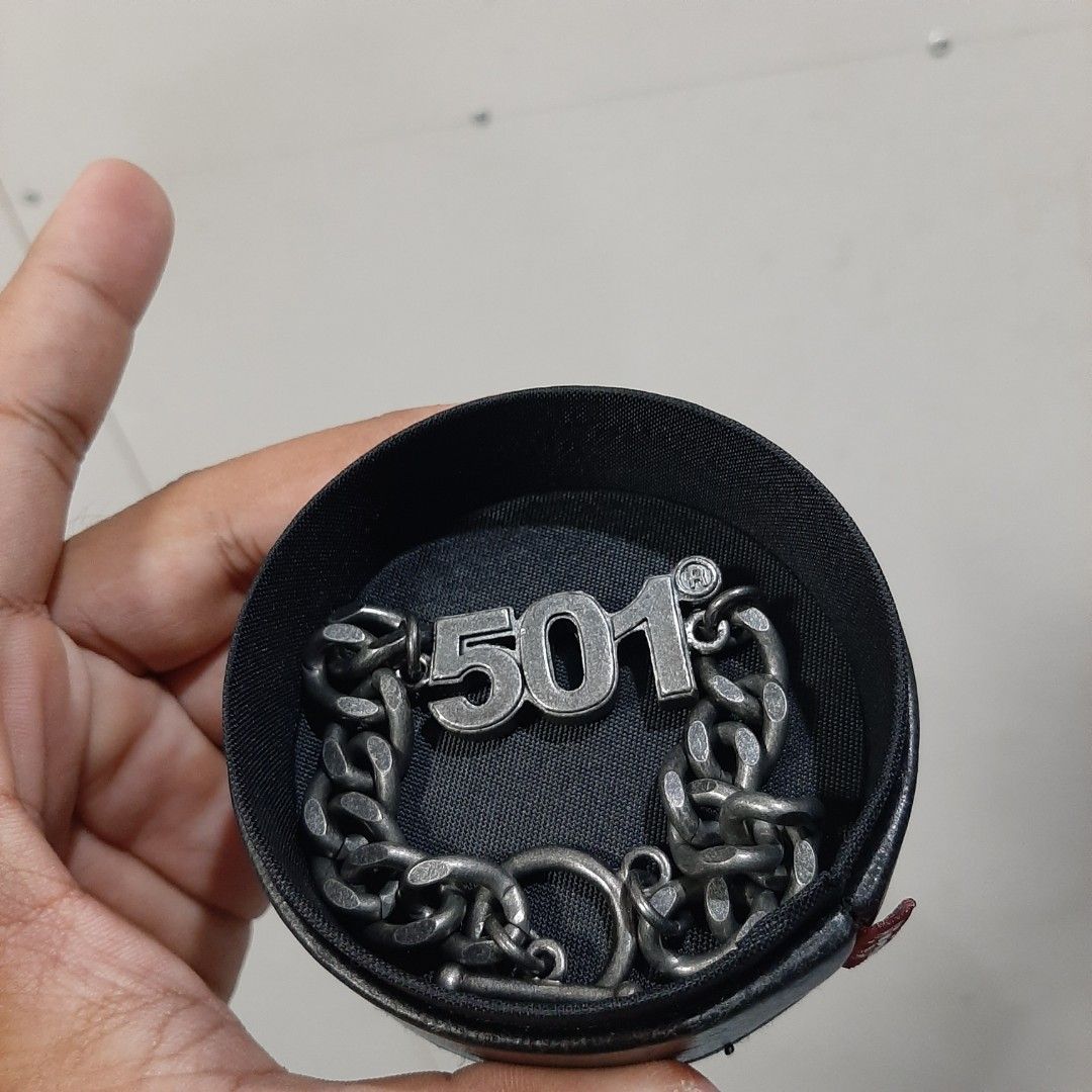 Levis 501 Bracelet Chain (Category: Luxury Accessories) located in San Carlos. Submitted by denzel999 (Listing ID 1470282067, Image 3). Description: Likenew.