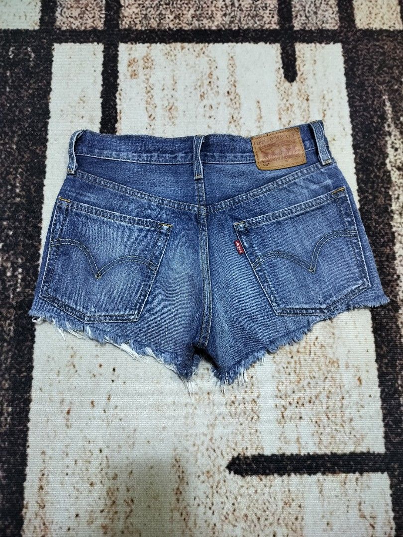 Levi's 501 Button Down Cutoff Shorts (Category: Shorts) located in Taguig. Submitted by thriftybounce (Listing ID 1470251169, Image 1). Description: Size : 26-27 Length : 9 Leg Open : 8.5 Color Rate : 9.5/10 Issue : None.