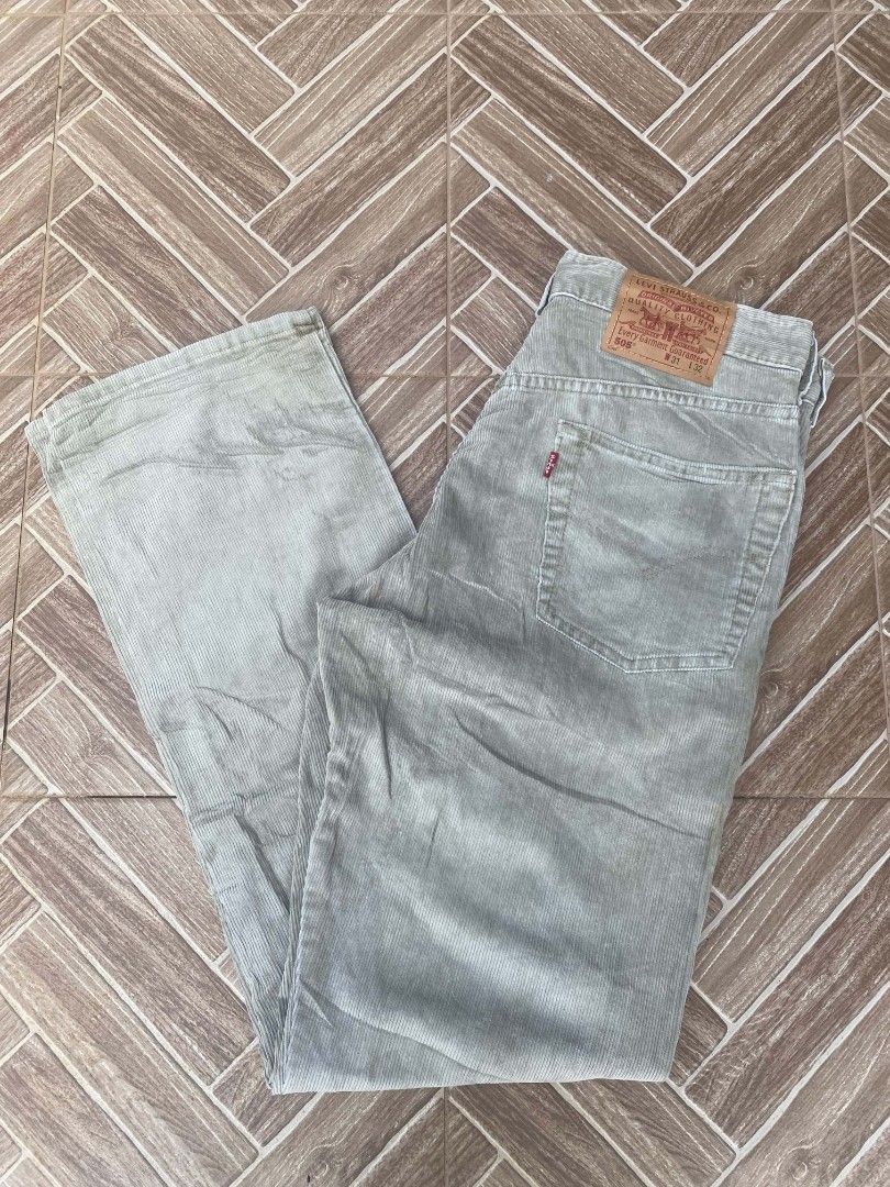 Levi's 505 Corduroy (Category: Jeans) located in Borongan. Submitted by nolithriftt (Listing ID 1470186449, Image 1). Description: .