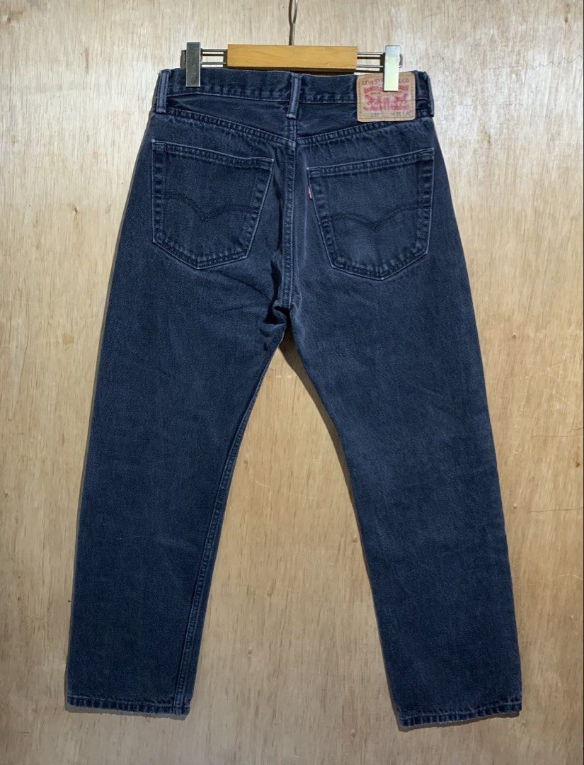 Levis 505 Regular Fit Mens Jeans (Category: Jeans) located in Cebu City. Submitted by handpickedxthrift (Listing ID 1470289100, Image 2). Description: Levis 505 Regular Fit Mens Jeans Washed Black Color Excellent condition 31w x 38.5 / 7.5Hem No major issue Color rate 9.8/10 DM interested📩.