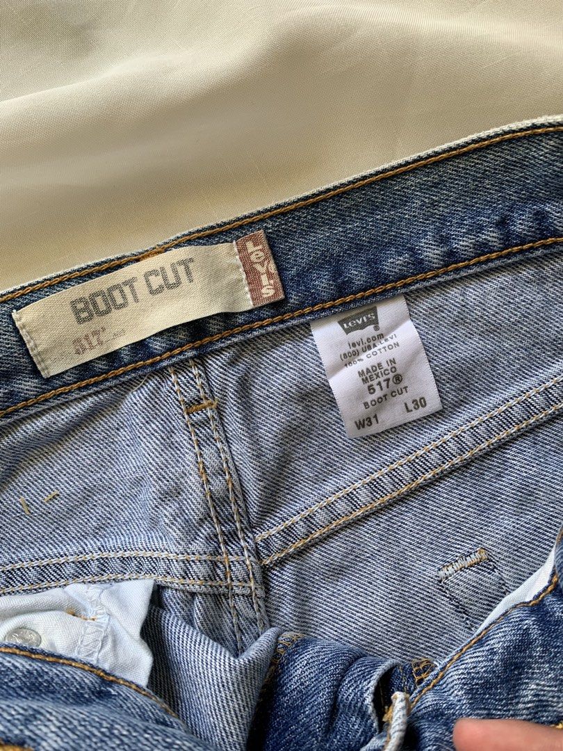 Levi's 517 Boot Cut Jeans Size W31 L30 (Category: Jeans) located in Manila. Submitted by osean_222 (Listing ID 1470276182, Image 3). Description: waist 31 length 37 hem 8.
