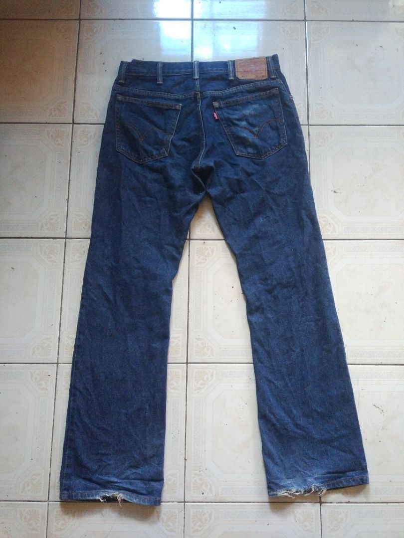 Levis 517 Bootcut Jean 33 actual (Category: Jeans) located in Pasay City. Submitted by denimdude.ph (Listing ID 1470258156, Image 2). Description: fade and distressing, last pics.