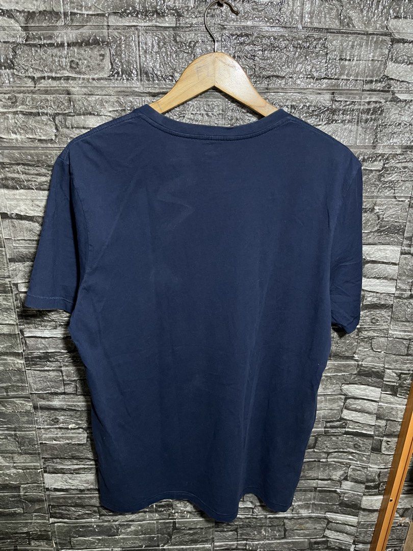 Levi’s Men’s Graphic Set Shirt (Category: Tshirts & Polo Shirts ) located in Manila. Submitted by flex_curation (Listing ID 1470348523, Image 3). Description: 21x29 IN VERY GOOD CONDITION BACOOR CAVITE LOC.