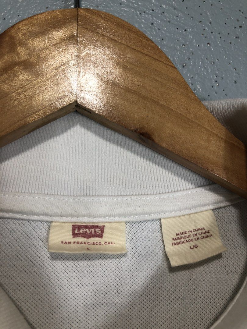 Levi's White Polo Shirt Size L (Category: Tshirts & Polo Shirts ) located in Bacong. Submitted by crommermann (Listing ID 1470295682, Image 3). Description: Levis Polo Shirt 🏷️ + 90 shipping fee -Dimes Width 21 Length 28 -Condition 9.5/10 -Color Rate 9.5/10 Good Condition Color may vary due to lightning Very Presentable when Worn Need Wash Pm/Dm Visayas Dumaguete loc J&T Courier Express 🚛🚛🚛.