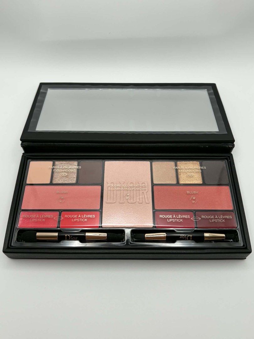 Limited Edition Dior Holiday Palette (Category: Makeup) located in Bulacan. Submitted by karisma_noverra (Listing ID 1470242191, Image 2). Description: Holiday Palette Good for collectors.