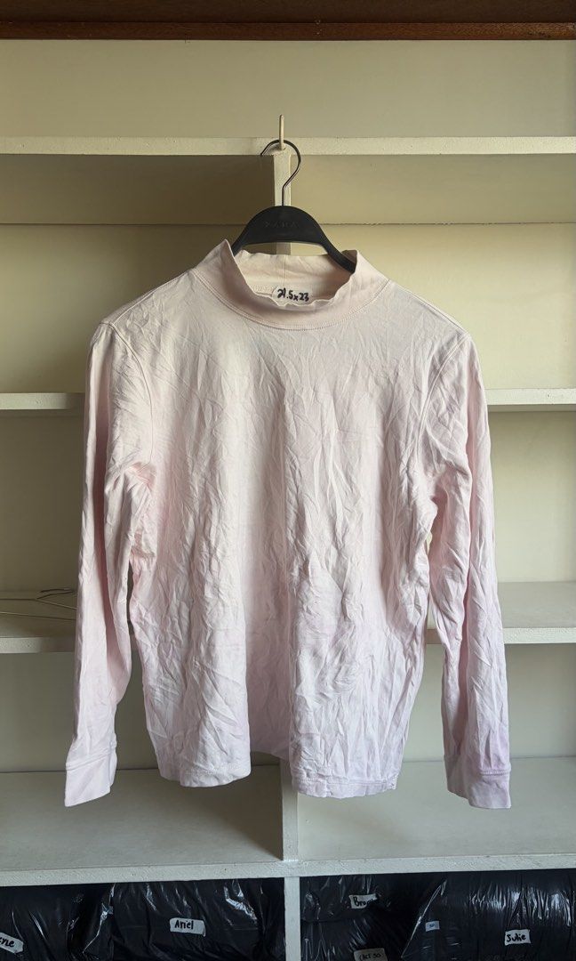 LL Bean longsleeve (Category: Coats, Jackets and Outerwear) located in Manila. Submitted by _revault (Listing ID 1470300292, Image 1). Description: .