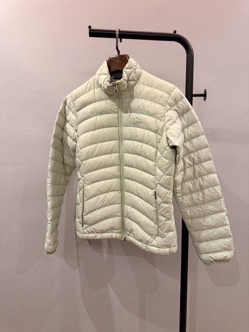 L.L. BEAN WHITE GOOSE DOWN JACKET (Category: Coats, Jackets and Outerwear) located in Dagupan City. Submitted by size.spectrum (Listing ID 1470262341, Image 3). Description: SIZE SMALL Can fit asian medium BODY EXCELLENT USED FLAW: chipped logo, unnoticeable SEE PICS FOR DETAILS AND MEASUREMENT .
