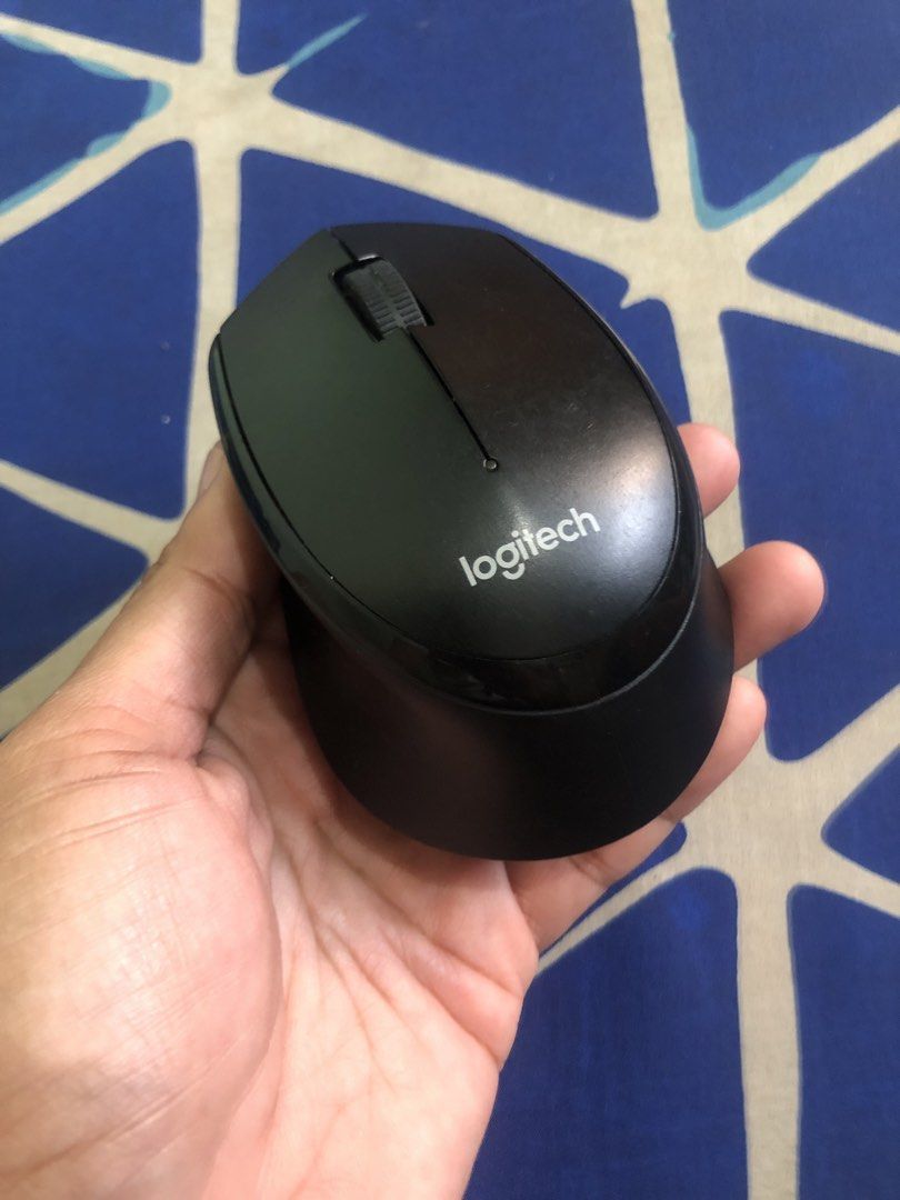 Logitech wireless mouse m330 (Category: Mouse & Mousepads) located in Quezon City. Submitted by markgolveo (Listing ID 1470142662, Image 1). Description: Logitech wireless mouse m330 Authentic Tested working properly.