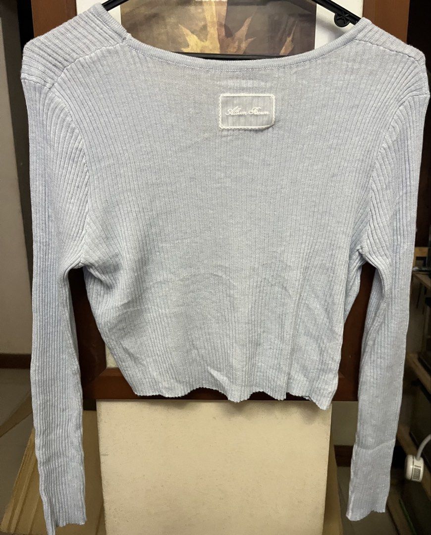 Long sleeves (Category: Longsleeves) located in Bacoor. Submitted by ayit. (Listing ID 1470270022, Image 2). Description: Orig sf inc - Item: Long sleeve ribbed cardigan - Color: Light blue - Brand: Japan brand (Allison Brown label) - Size: Small (EU 36 / UK 8 / US 4) - Condition: Excellent / layered condition 4 - Features: V-neckline, front button closure, soft knit material - Location: Molino V, Bacoor, Cavite for meetups.