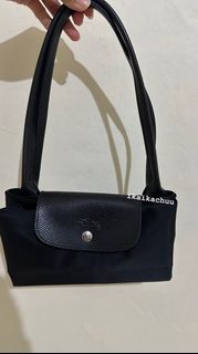 (Kategori: ) berada di . Dikirim oleh jefri.store_8894 (ID iklan 1470145982, Gambar 1). Deskripsi: .