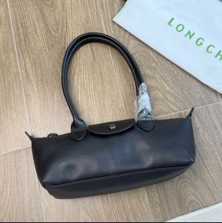 (Category: ) located in . Submitted by sg_vela_professional_seller (Listing ID 1470225079, Image 1). Description: .