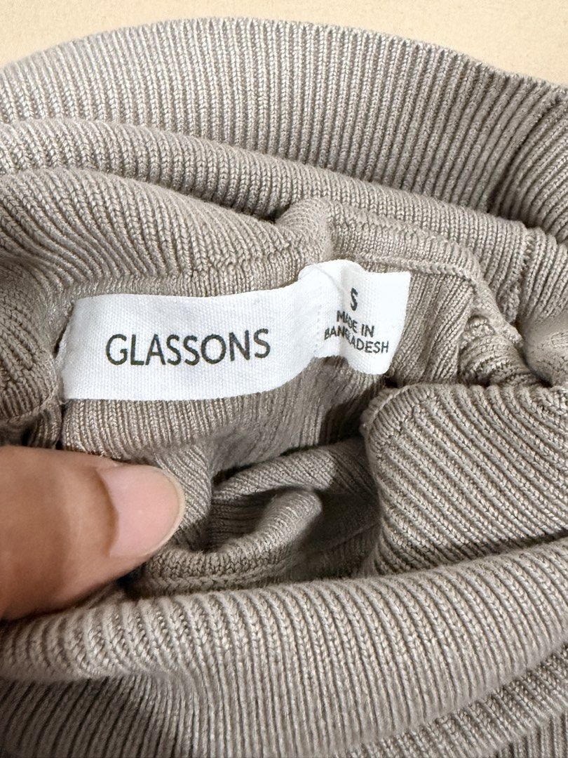 Longsleeves Glassons (Category: Longsleeves) located in San Mateo. Submitted by tintinda0011 (Listing ID 1470283027, Image 2). Description: .