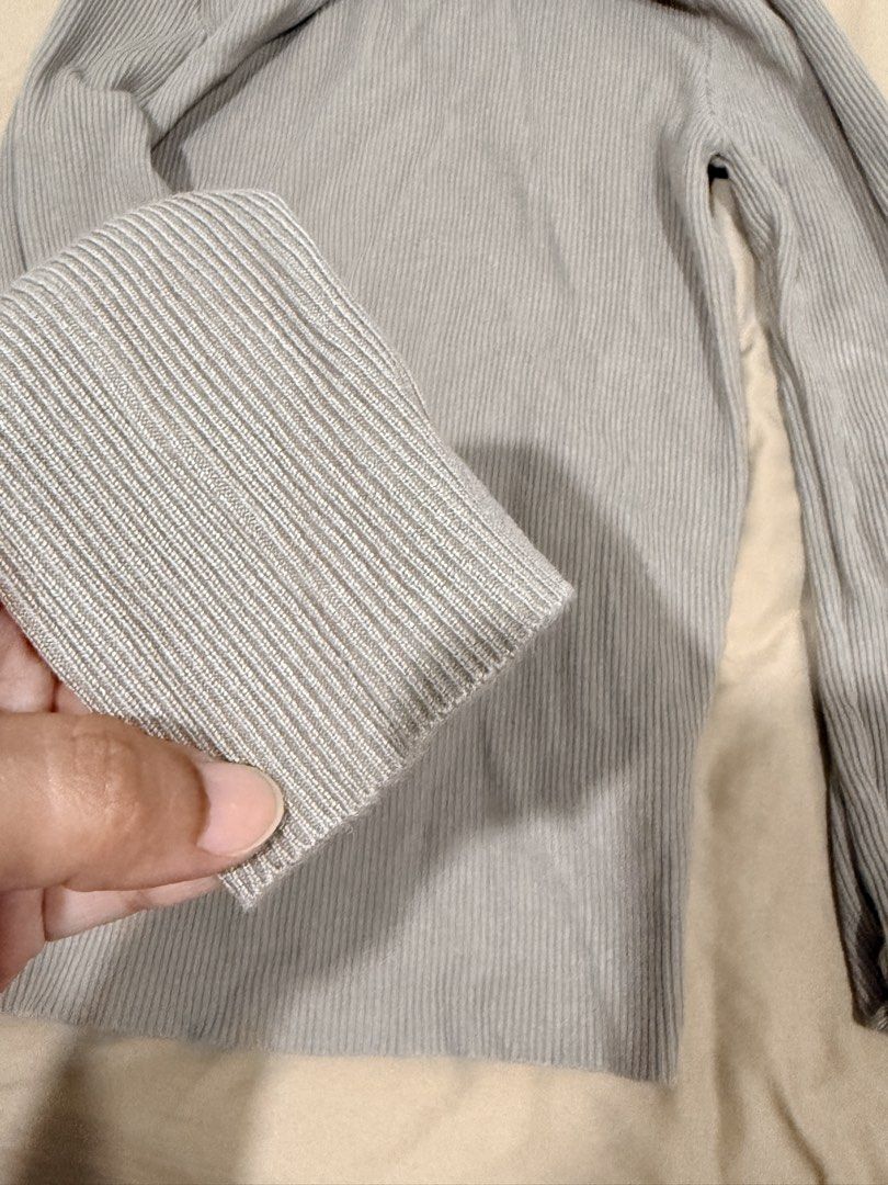 Longsleeves Glassons (Category: Longsleeves) located in San Mateo. Submitted by tintinda0011 (Listing ID 1470283027, Image 3). Description: .