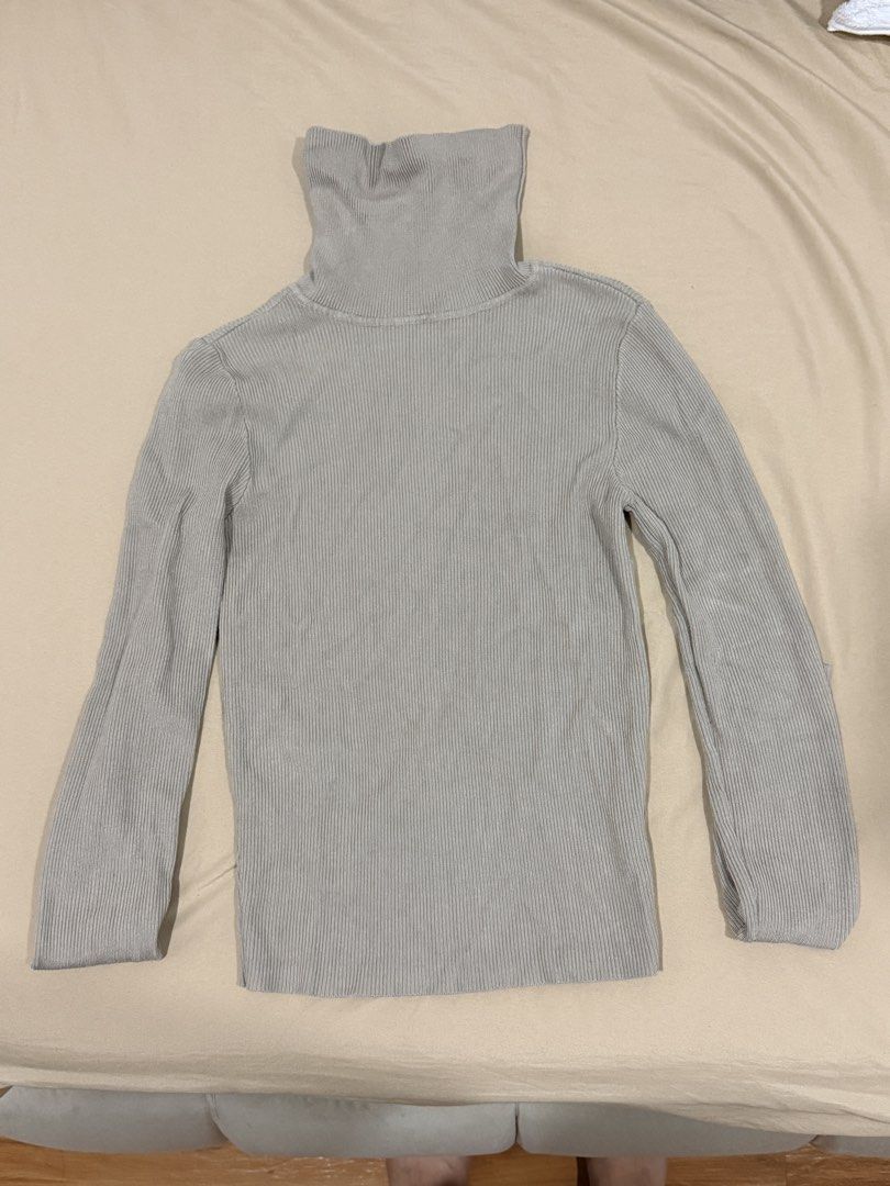 Longsleeves Glassons (Category: Longsleeves) located in San Mateo. Submitted by tintinda0011 (Listing ID 1470283027, Image 1). Description: .
