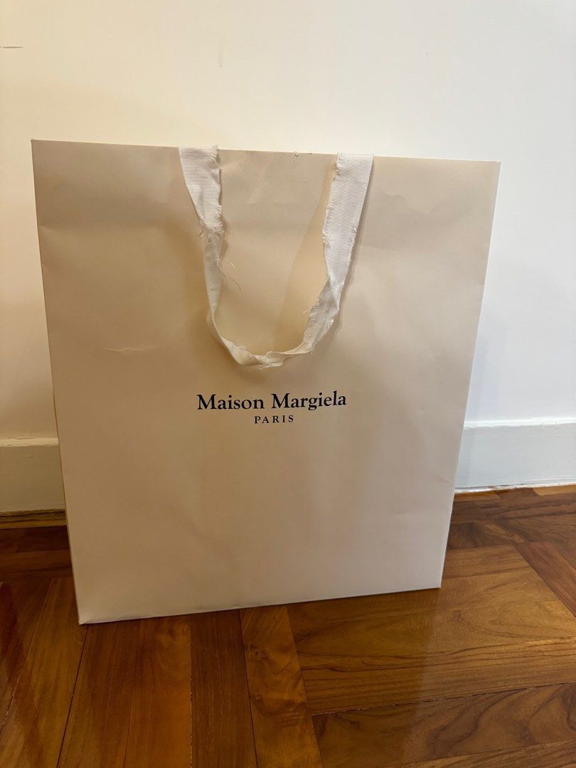 Looking for Maison Margiela Paperbag!! (Category: Looking For) located in Manila. Submitted by designerarchives.ph (Listing ID 1470262737, Image 1). Description: ₱500 below budget only. Preferably Metro Manila I need two pieces!.
