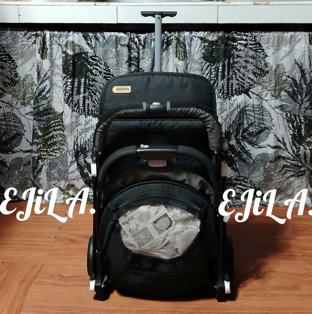 Looping Squizz 3-Compact Travel Stroller Black Grey (Category: Strollers) located in Las Pinas. Submitted by liveflower_ab46a2 (Listing ID 1470303218, Image 2). Description: - Model: Looping Squizz Stroller (Black and Grey) - Ultra-compact fold with a built-in pull handle for easy travel and storage - Lalmightweight frame equipped with smooth-rolling wheels - Includes protective canopy, 5-point safety harness with shoulder pads, and bumper bar - 