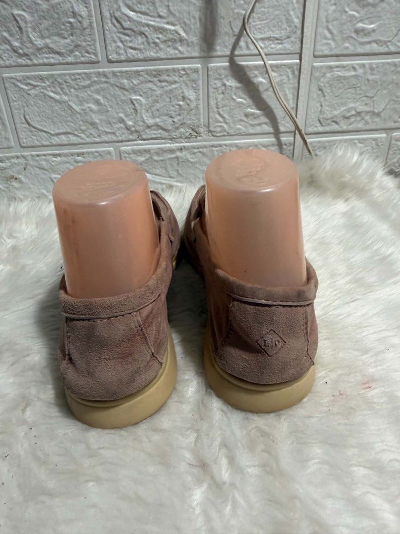 Loro Piana (Category: Sneakers & Footwear) located in Mati. Submitted by thriftedbagsbeyond (Listing ID 1470302157, Image 2). Description: .