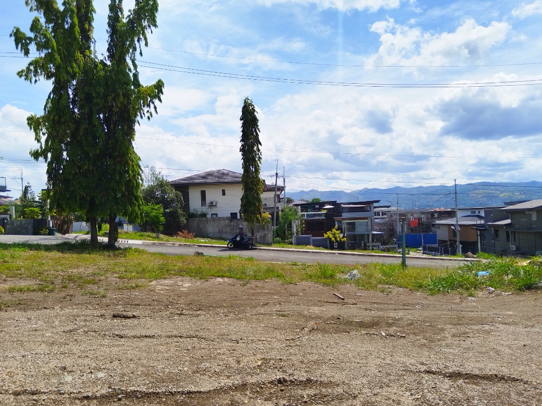(Category: ) located in . Submitted by domusio (Listing ID 1470143281, Image 1). Description: .