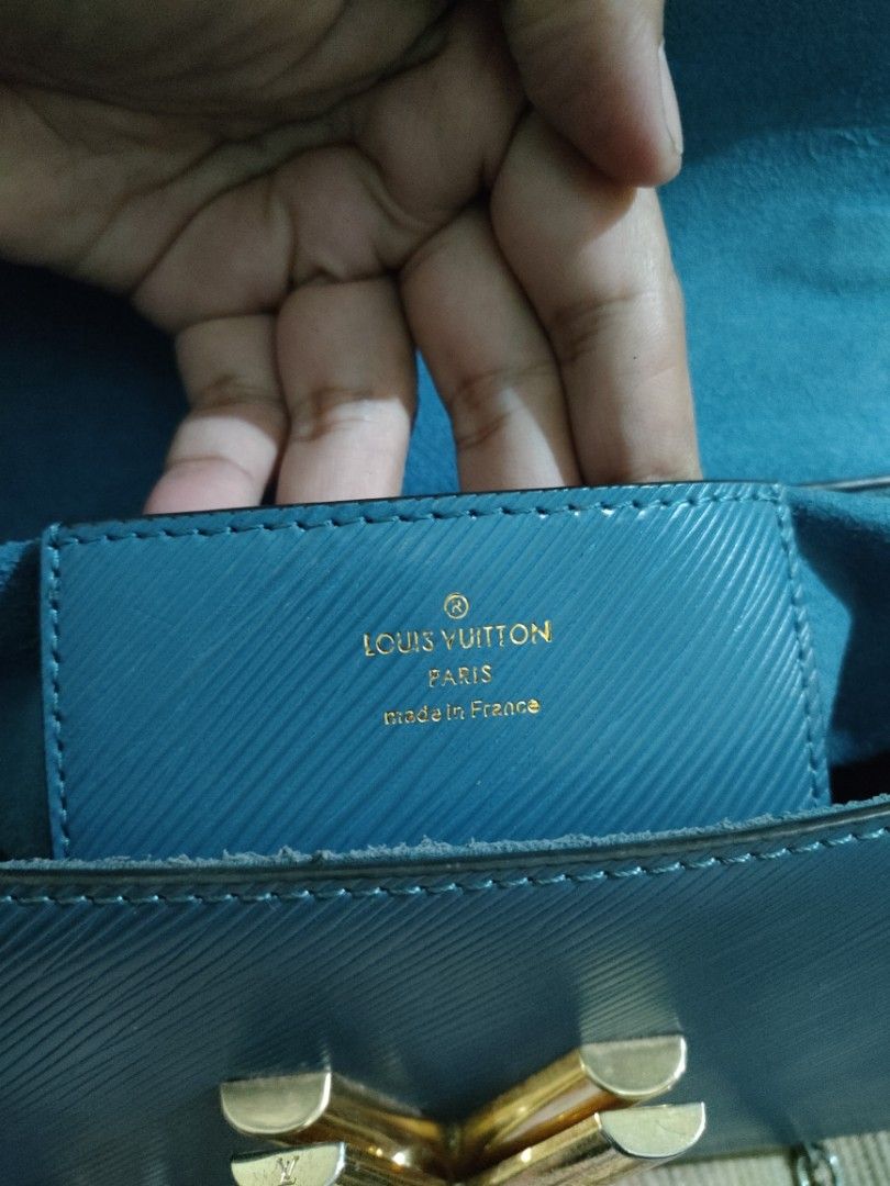 Louis Vuitton (Category: Luxury Bags & Wallets) located in Sindangan. Submitted by branden_line (Listing ID 1470233805, Image 2). Description: DM more photos.