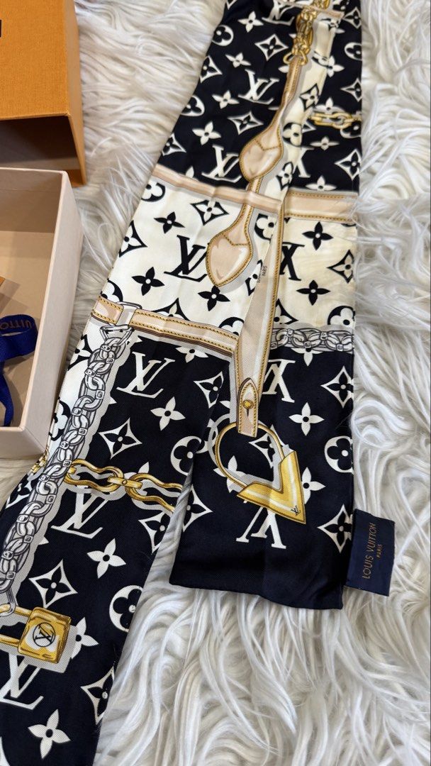 Louis Vuitton Monogram Confidential Bandeau (Category: Scarves) located in Manila. Submitted by mamk0823 (Listing ID 1470232998, Image 2). Description: Can be used as a hair, neck accessory or belt.