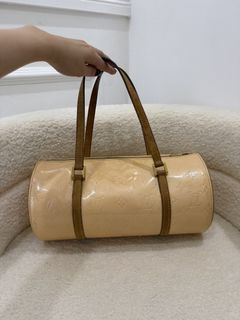 (Category: ) located in . Submitted by luxcollects (Listing ID 1470191101, Image 1). Description: .