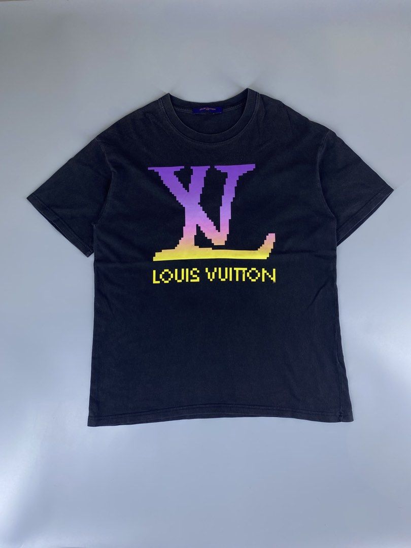 Louis Vuitton Pixel LV Logo T-Shirt (Category: Tshirts & Polo Shirts ) located in General Santos City (Dadiangas). Submitted by zann_zee (Listing ID 1470258338, Image 1). Description: - Brand: Louis Vuitton Size - Medium Width - 20 Length - 27.5 Issue:None Condition:Goods Color rate: 8.5/10.