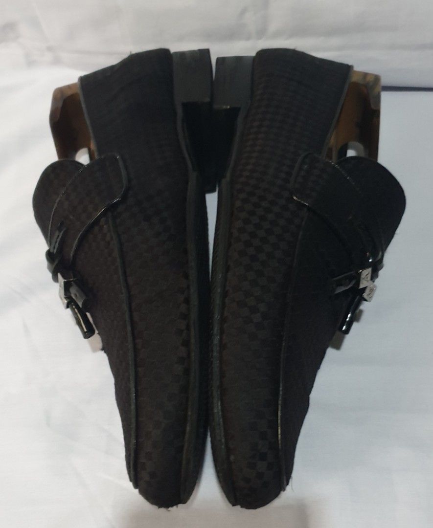 Louis Vuitton sz6.5 (27cm insole) (Category: Casual Shoes) located in Amadeo. Submitted by kuyadan_23 (Listing ID 1470280859, Image 2). Description: presentable looking pair best fit to a sz7.5 US pair of shoes only mop thru gcash sf c/o buyer.