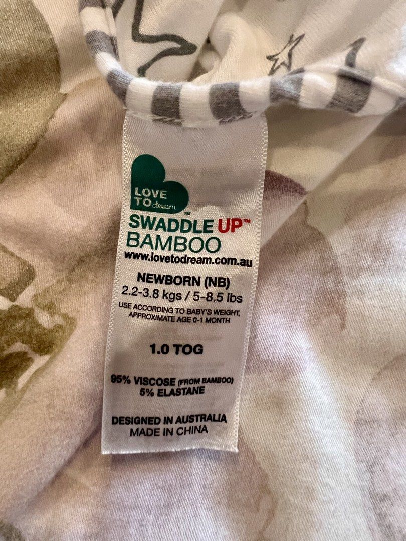 Love to Dream Swaddle (Category: Babies & Kids Fashion) located in Las Pinas. Submitted by preloved_jc54 (Listing ID 1470154864, Image 1). Description: •Legit Love to Dream Swaddle Up Bamboo • For New Born (2.2kgs - 3,8kgs/ 5lbs-8.5lbs •Material 95% Viscose (From Bamboo 🎋) 5% Elastine - very soft and mild •No Issues, no stains .