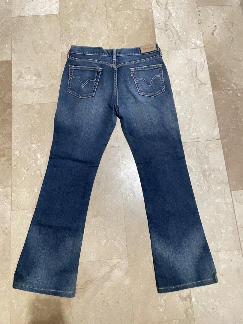 LOW RISE BOOTCUT FLARED (Category: Jeans) located in Antipolo. Submitted by ziafinds.ph (Listing ID 1470171915, Image 2). Description: .