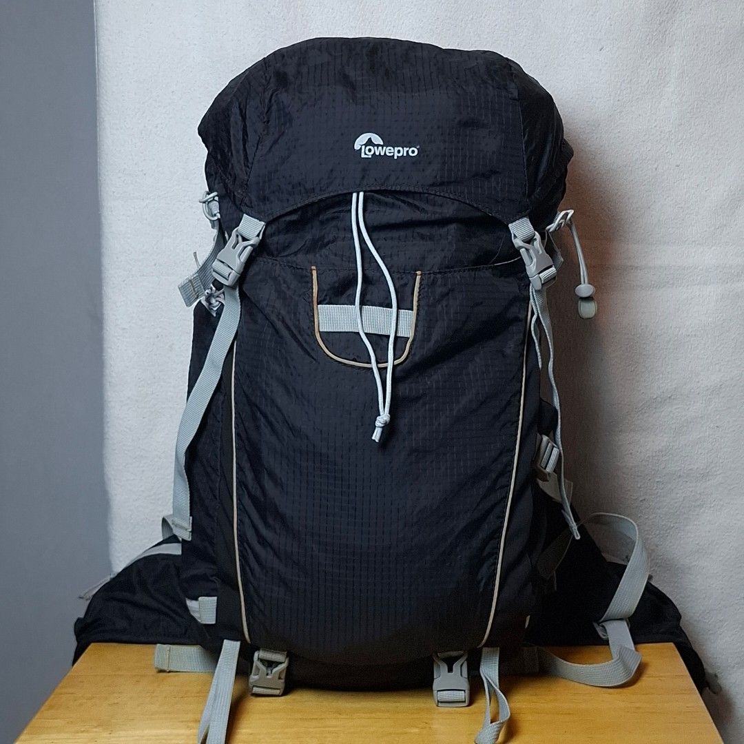 Lowepro PhotoSport 200 AW Backpack - BLACK (Category: Camera Bags & Carriers) located in Baguio. Submitted by kathuu27 (Listing ID 1470240418, Image 1). Description: Lowepro Photo Sport 200 AW Backpack - BLACK Good condition With rain cover With dividers With pole/ tripod holder Baguio City Based (open for dropping/meet-up) Outside Baguio - Payment First Shipping +SF Courier: Jnt.