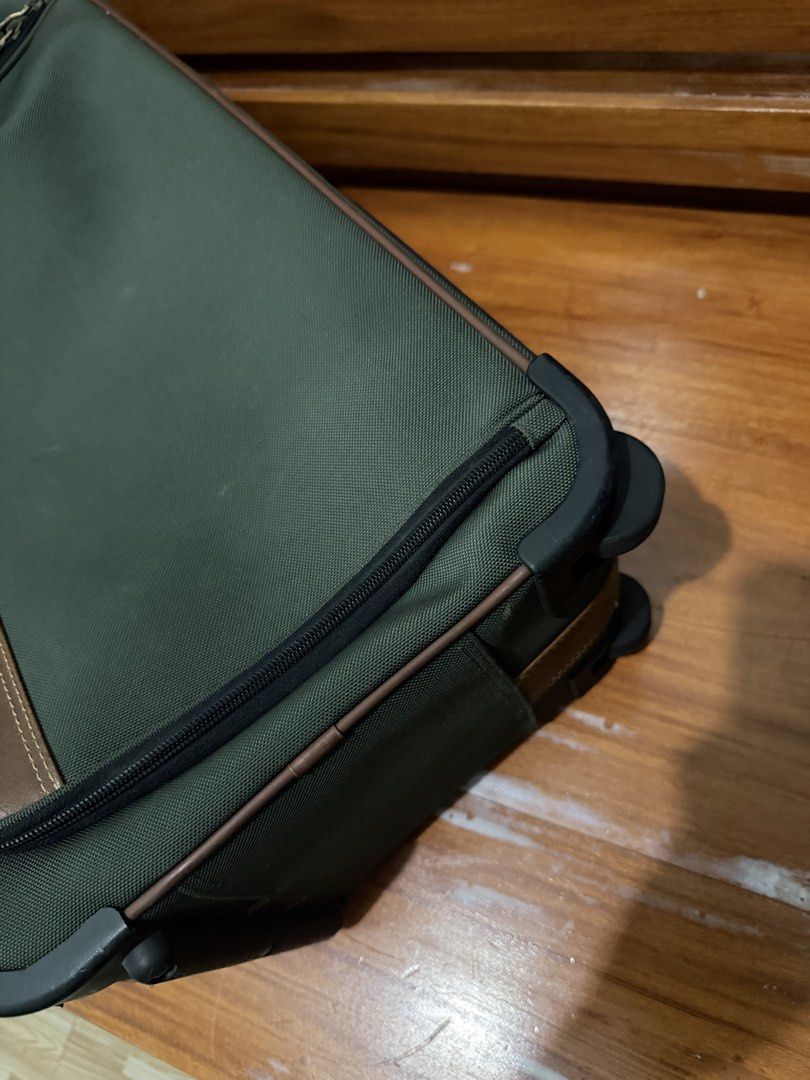 LUGGAGE ( SAMSONITE ) BRAND HAND CARRY (Category: Luggage) located in Valenzuela. Submitted by maletanijasper (Listing ID 1470244300, Image 3). Description: DIMENSION: 22x12x9 INCHES SAMSONITE BRAND HAND CARRY MULTIPLE POCKETS WHEELS AND HANDLE WORKING SMOOTHLY.