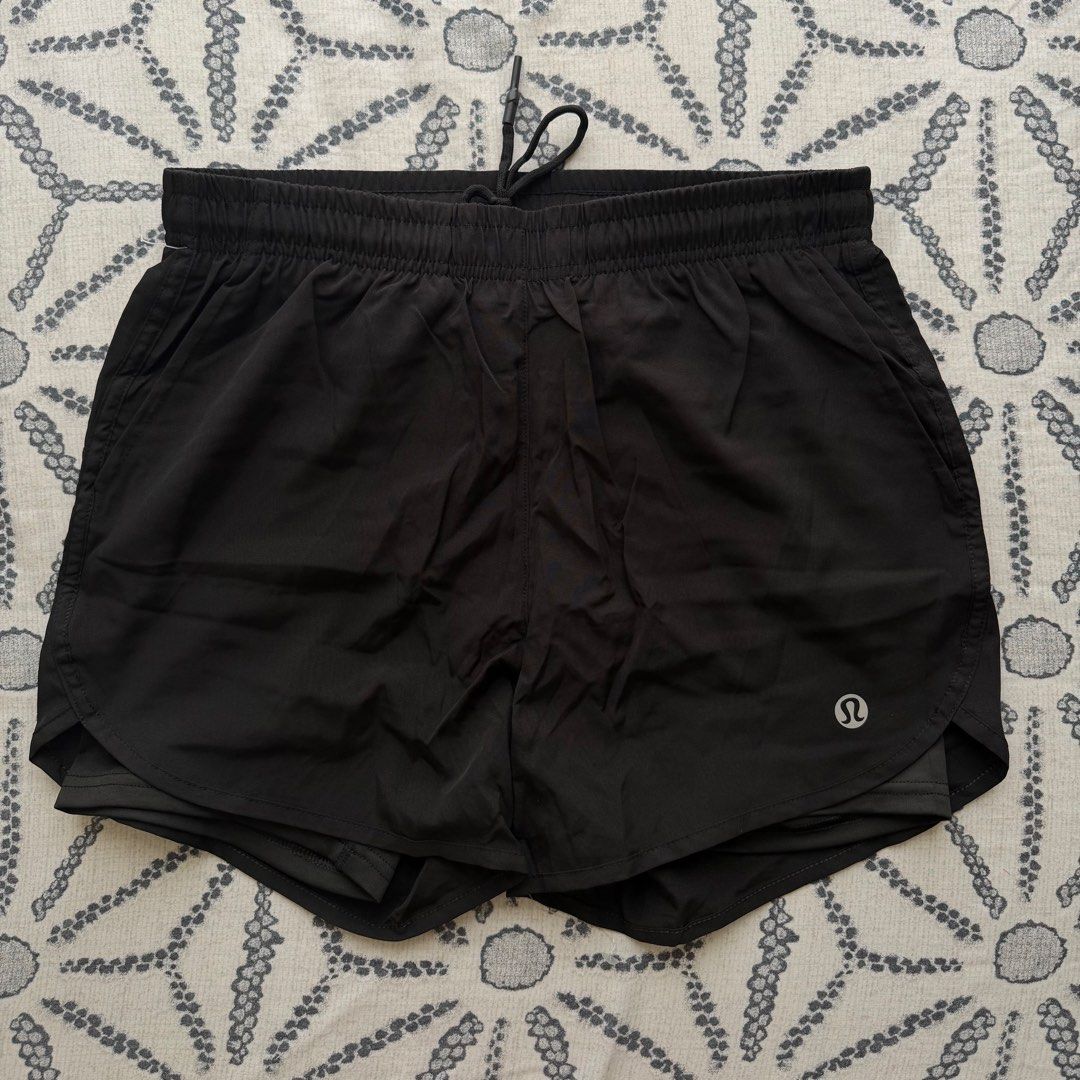 Lululemon Active Running Shorts Black (Category: Activewear) located in Mandaluyong City. Submitted by keep.it (Listing ID 1470128570, Image 3). Description: From Vietnam.