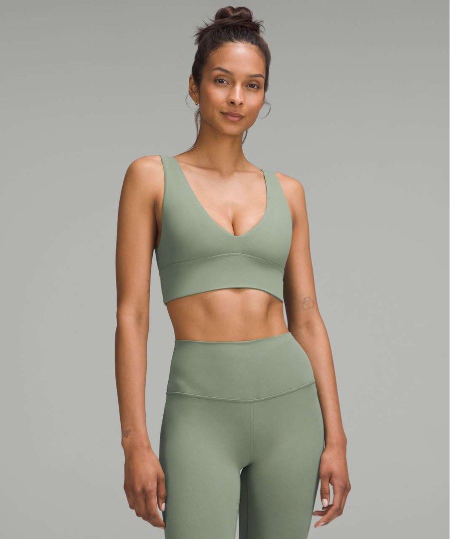 Lululemon Align V-Neck Bra (Category: Activewear) located in Los Banos. Submitted by darl.shop (Listing ID 1470263653, Image 2). Description: Dot 10.