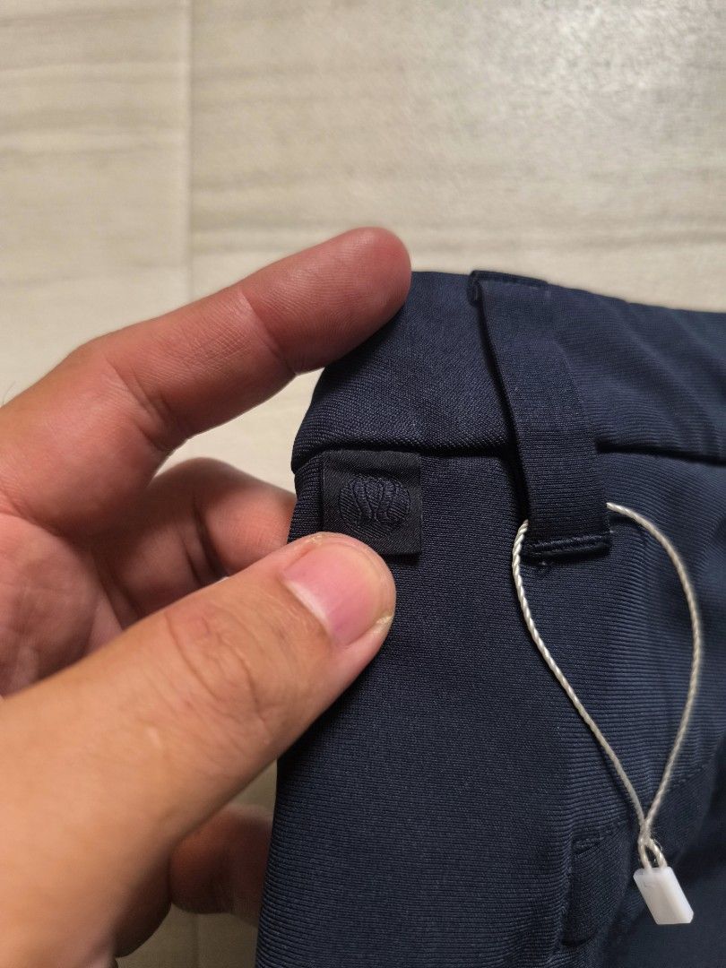 Lululemon Commission Shorts 7" (Category: Shorts) located in Talisay. Submitted by jppppppppp (Listing ID 1470231969, Image 3). Description: Lululemon Commission Shorts 7" Quick Dry Light Weight Navy Blue 🔵 Tagged as 31 (Sticker) Cut tag. Actual Dimensions W 32 L 16 (Above the Knee) Excellent Condition 9️⃣9️⃣0️⃣+SF 09472849954.