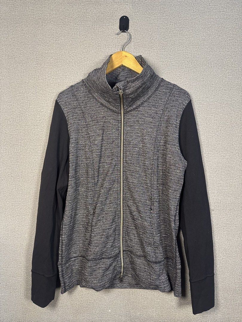 LULULEMON DAILY YOGA FULLZIP JACKET (Category: Coats, Jackets and Outerwear) located in Rizal. Submitted by jamesthrift (Listing ID 1470166797, Image 1). Description: LULULEMON FULLZIP JACKET Size : L Dimes: -width 20 -length 28 Condition: Excellent Color Rate: 9.5 Issue: none 🏷️499+sf.