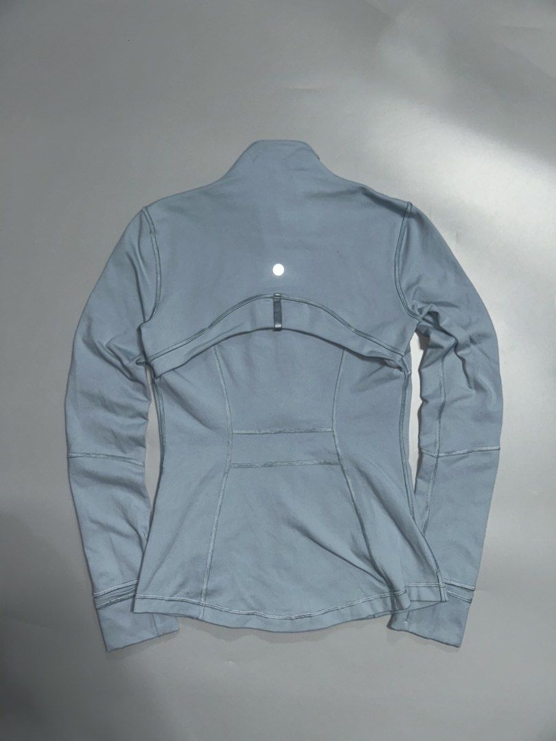 Lululemon Define jacket (authentic) (Category: Activewear) located in Trece Martires City. Submitted by flip_flips (Listing ID 1470320562, Image 2). Description: Lululemon Define Jacket (authentic) -Size 4 on tag -Dimes: 16-20 width stretch 15 length -Like new condition -9.8/10 color rate -issue: none.