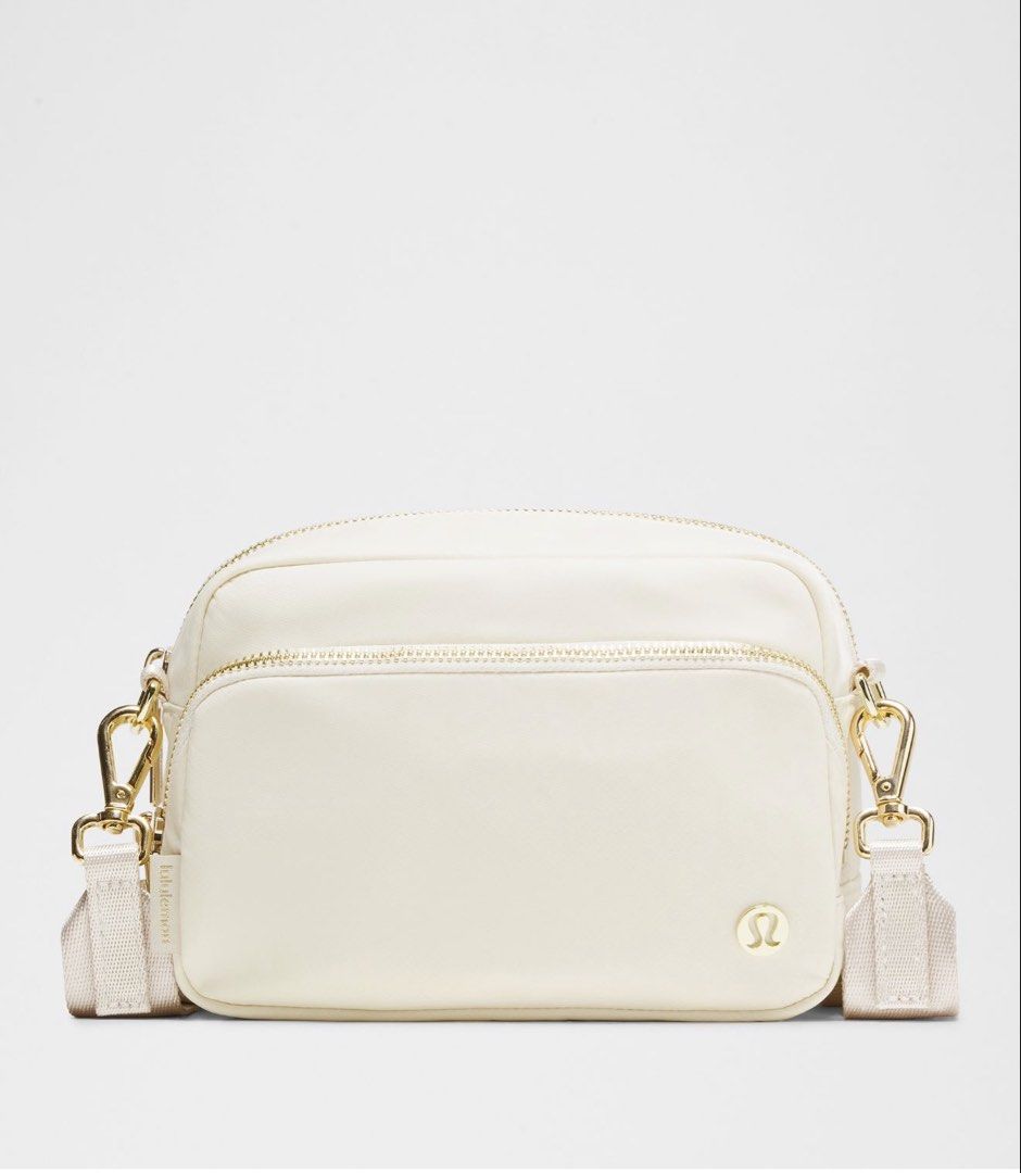 Lululemon Everywhere cross body bag 2L (Category: Cross-body Bags) located in Muntinlupa City. Submitted by peachonlineshop (Listing ID 1464355970, Image 3). Description: - Lululemon Everywhere crossbody bag 2L -original design - Features gold hardware details - Adjustable strap for a comfortable fit - Comes with original tags - Ideal for everyday use and travel - Ample space for your essentials ETA 🇵🇭January 2027 .