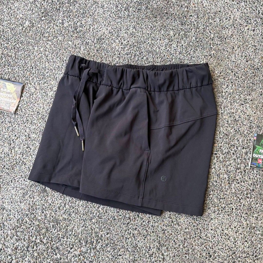 Lululemon On The Fly Short *Woven Womens (Category: Shorts) located in Caloocan City. Submitted by rjlthrifts (Listing ID 1470184228, Image 2). Description: Lululemon On The Fly Short *Woven Womens Excellent Condition Color Rate 10/10 Size 4 on tag 26 - 30 Waist Line 12 Length No Issue. Price. 1,180 Loc. South Caloocan Courier. J&T And Flash Express.