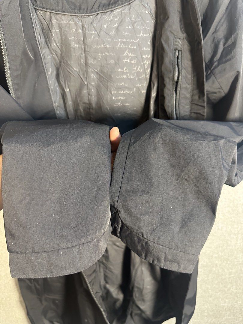 LULULEMON RAIN JACKET (Category: Coats, Jackets and Outerwear) located in Rizal. Submitted by jamesthrift (Listing ID 1470167199, Image 3). Description: LULULEMON RAIN JACKET Size : M Dimes: -width 17 -length 23 Condition: very good Color Rate: 9 Issue: glue leak on zipper 🏷️349+sf.