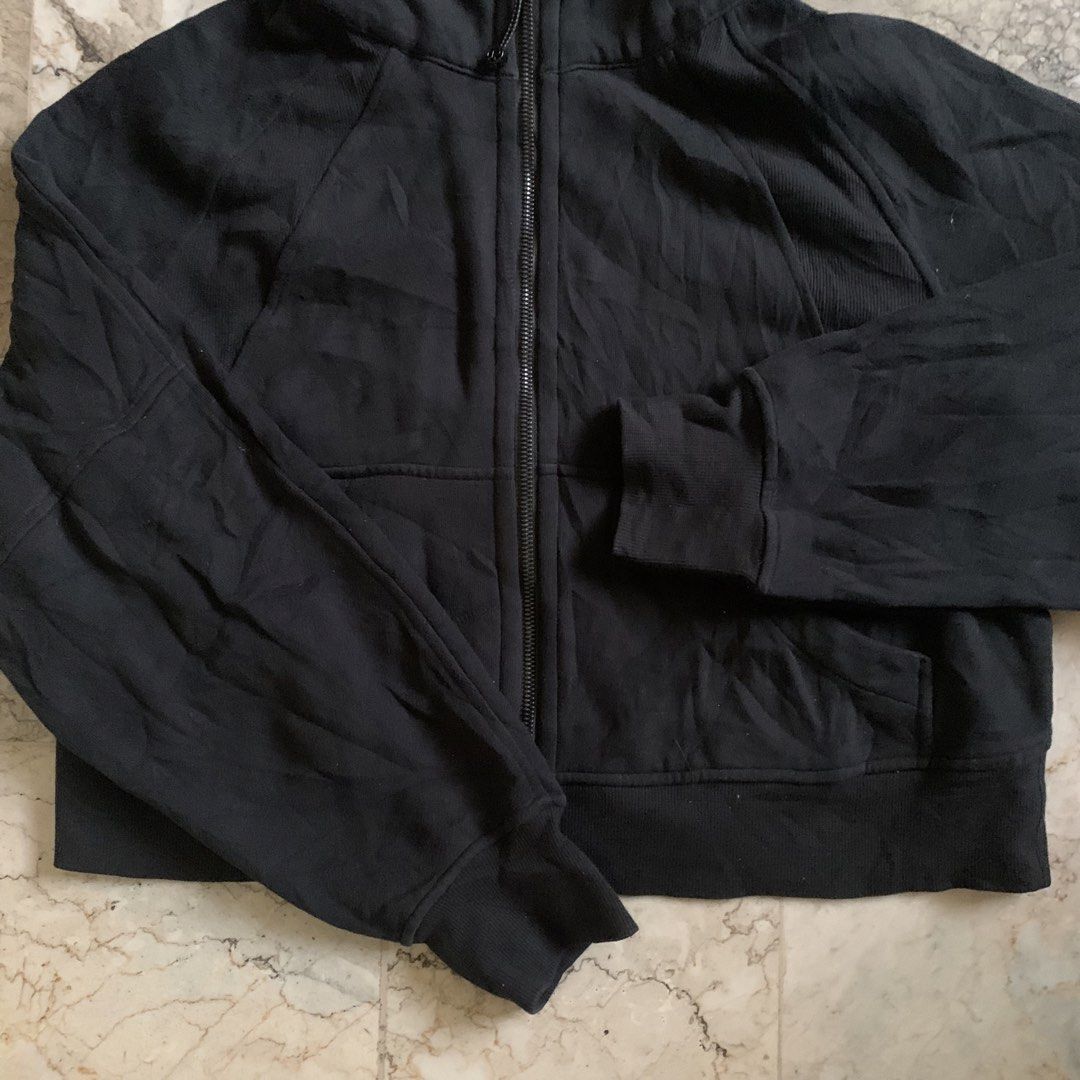 Lululemon Scuba Oversized Full Zip hoodie (Category: Activewear) located in Tarlac. Submitted by closetcleanupsale.ph (Listing ID 1470247620, Image 2). Description: XS/S like new light cotton terry LP POSTED.