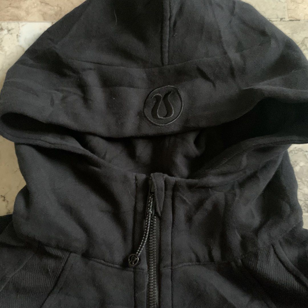 Lululemon Scuba Oversized Full Zip hoodie (Category: Activewear) located in Tarlac. Submitted by closetcleanupsale.ph (Listing ID 1470247620, Image 3). Description: XS/S like new light cotton terry LP POSTED.