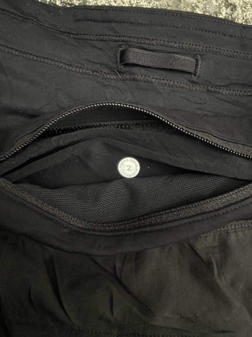 Lululemon sport shorts (Category: Shorts) located in San Jose. Submitted by niknikssss (Listing ID 1470273169, Image 3). Description: Lululemon Size. Dot 2 In excellent condition Cr. 9.8.