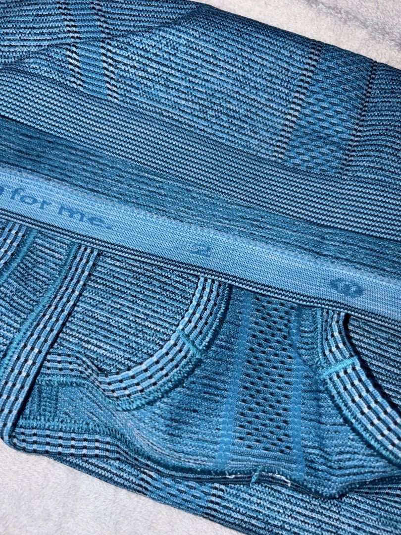 Lululemon Swiftly Tech Racerback Indian Ocean / Black (Category: Activewear) located in Marikina City. Submitted by lulul3mon (Listing ID 1470252173, Image 3). Description: Size 2! Made a anti-stink zinc threads to prevent odor and bacterial growth. So light weight. Bundle for discount :) .