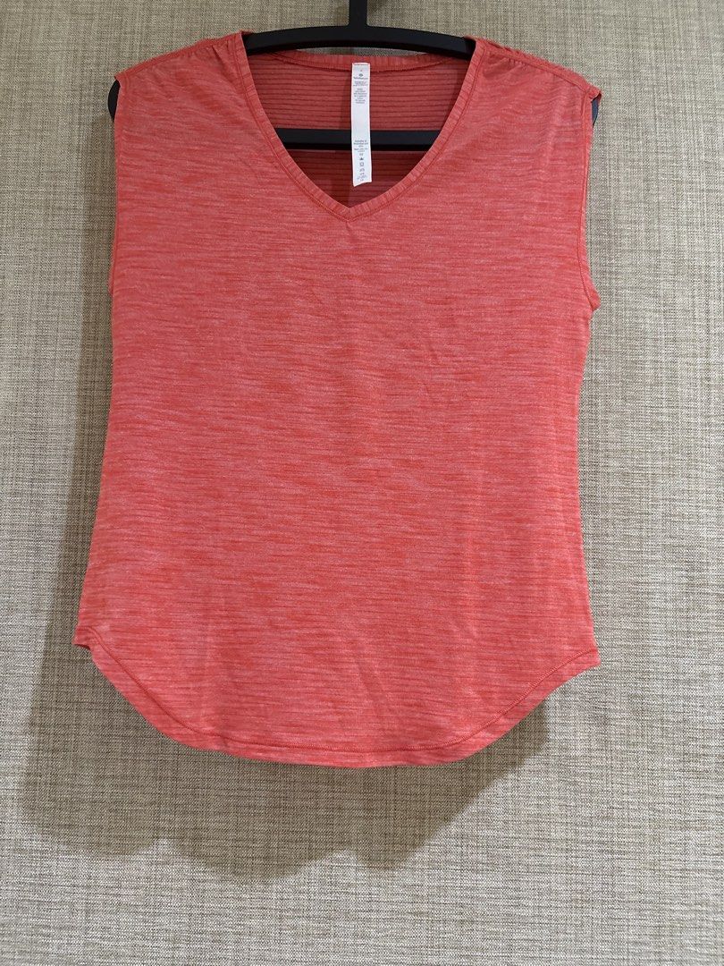 Lululemon Top (Category: Sleeveless) located in Muntinlupa City. Submitted by jane226ph (Listing ID 1470290376, Image 1). Description: Original Lululemon Size Small to Medium Purchased in store Sold as is.