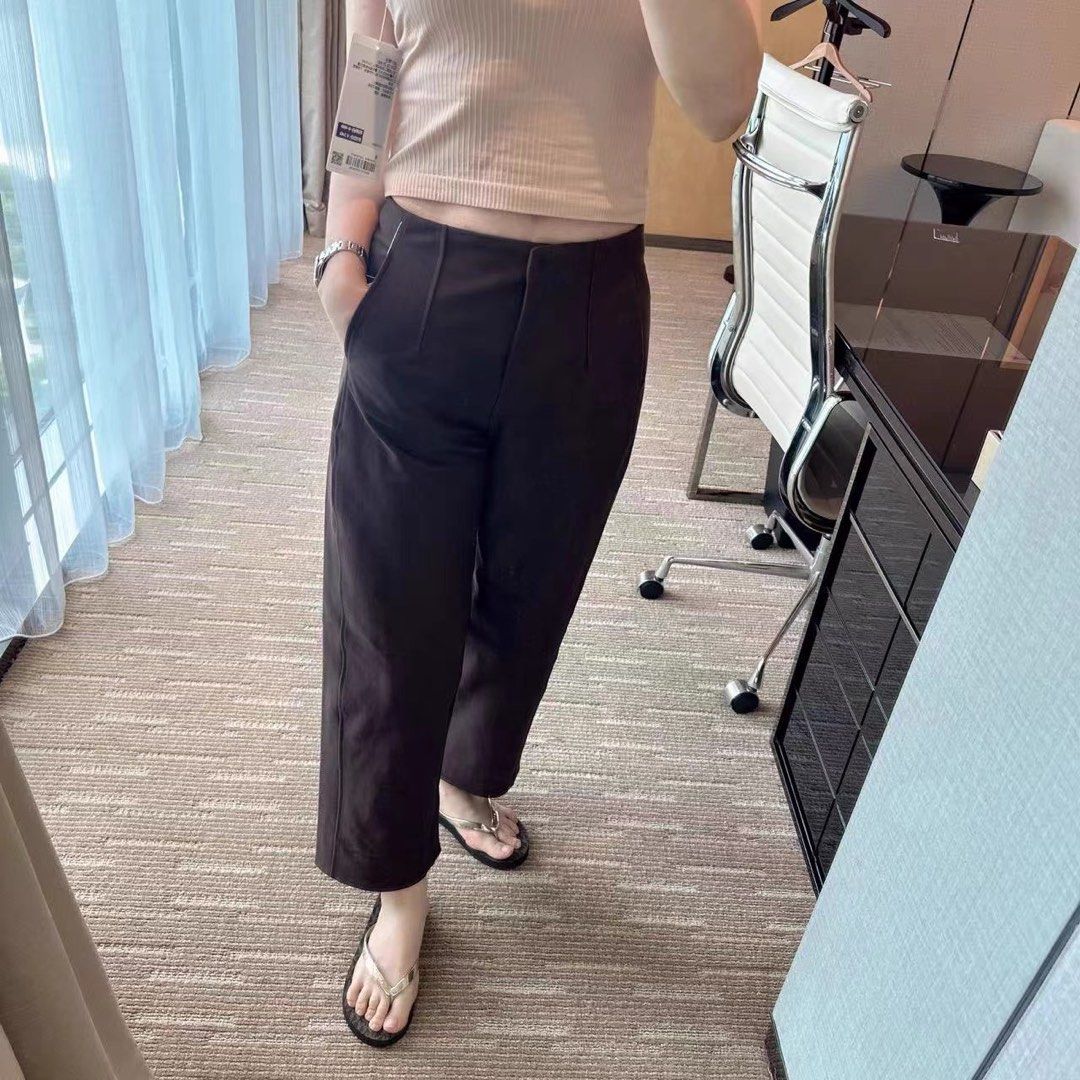 lululemon utilitech Asia Fit Pants Size M Brown (Category: Activewear) located in Taguig. Submitted by mengxir20193848 (Listing ID 1470249086, Image 1). Description: - Brand: Lululemon - Color: Brown - Size: M (Asia Fit, 165/70A) - Material: Elastomultiester, cotton, and elastane blend - Features: Zipper with button closure and functional rear pockets - Condition: Clean fabric with inner tag clearly attached original price is 6720₱.